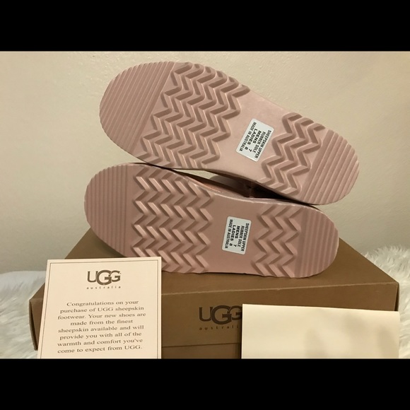 BRAND NEW CLASSIC SHORT UGG SHOES (Pink) - Picture 4 of 5